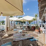 Aphrodite Beachfront By Konnect, 2* Roda (Corfu)