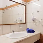 Hotel Aphrodite Beachfront By Konnect, 2*