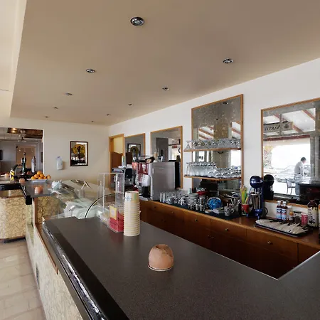 Aphrodite Beachfront By Konnect, 2*