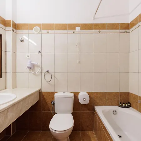 Aphrodite Beachfront By Konnect, 2*