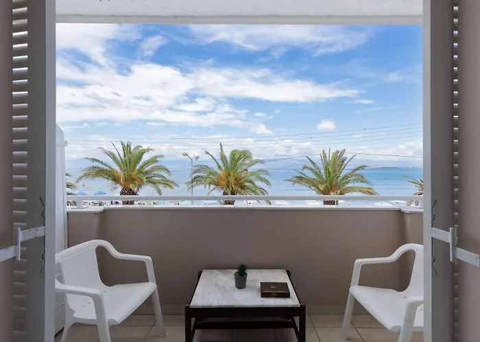 Hotel Aphrodite Beachfront By Konnect,