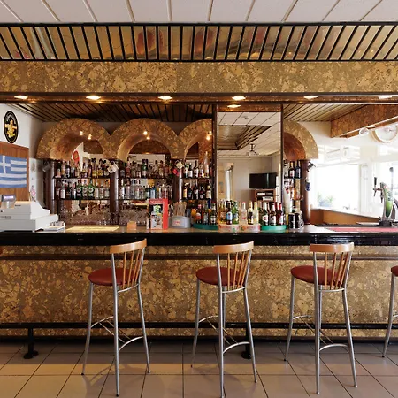 호텔 Aphrodite Beachfront By Konnect, 로다